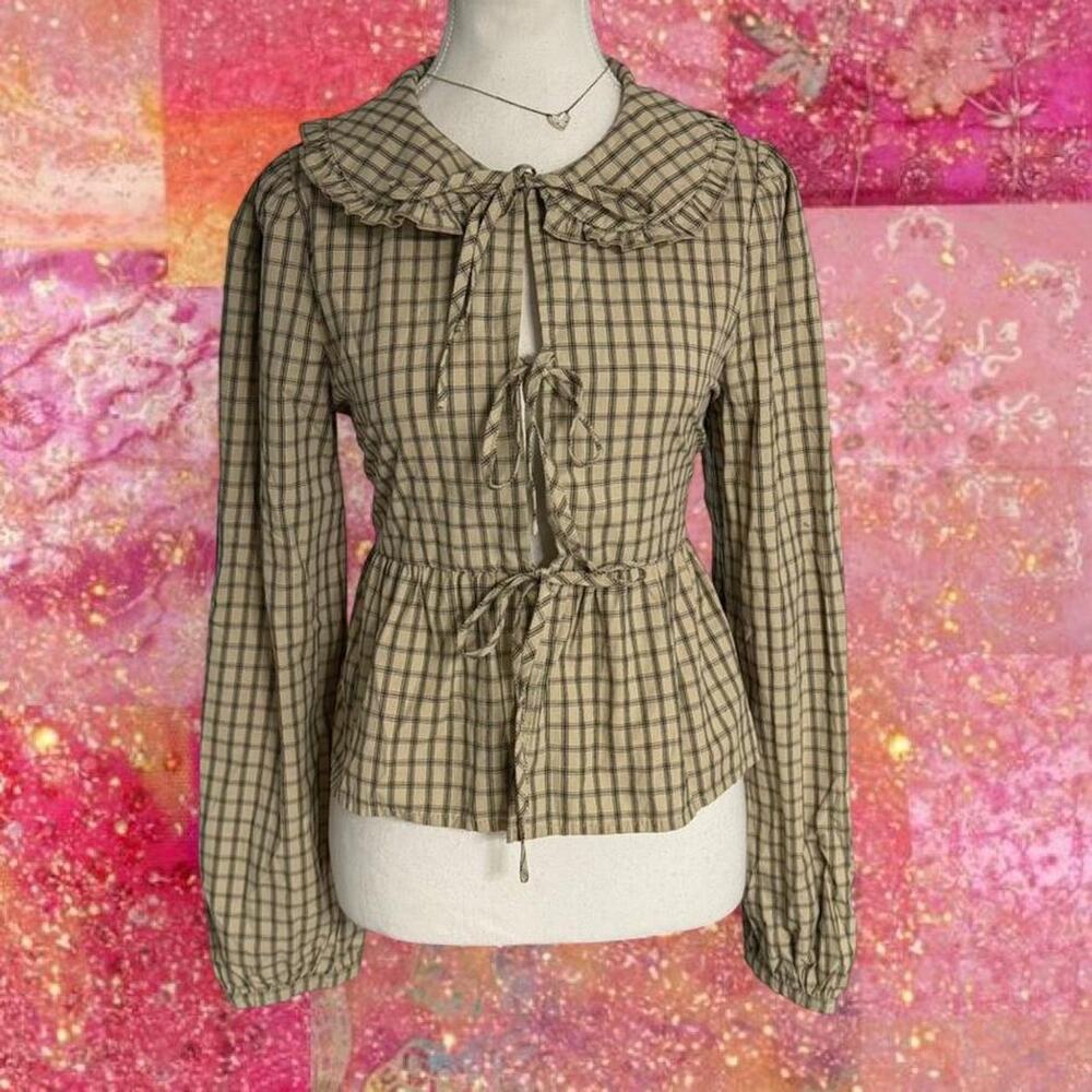 Bailey Rose brown plaid blouse with tie front and ruffle collar. Size M